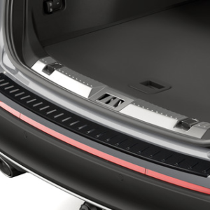 ClimAir®* Oblikovana zaščita zadnjega odbijača, sijoče črna